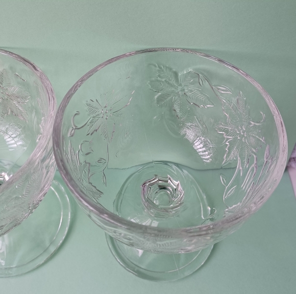 SET OF 4 PRINCESS HOUSE FANTASIA FOOTED DESSERT/SHERBET BOWLS POINSETTIA PATTERN - Picture 6 of 15